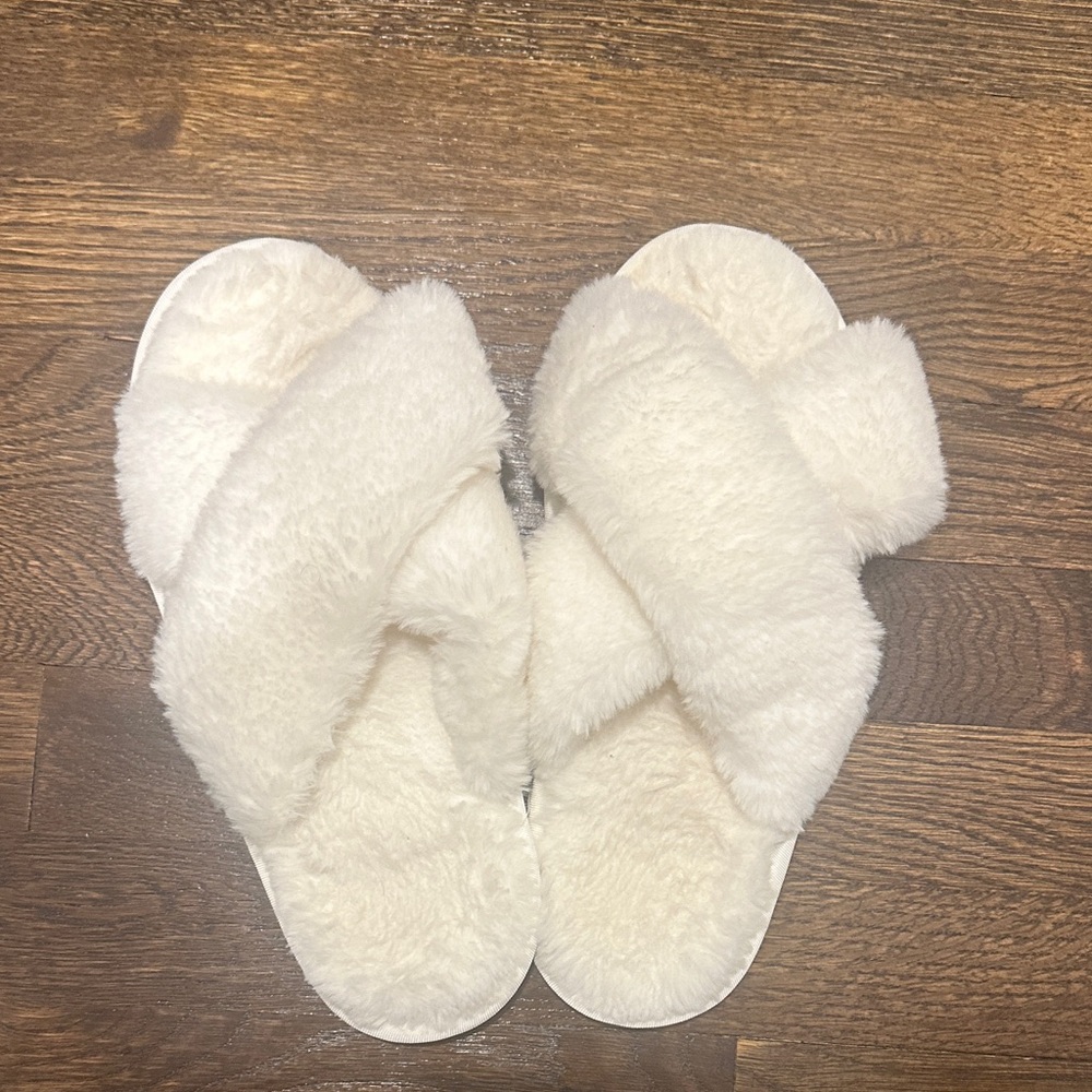 Women's Cozy White Furry Slippers